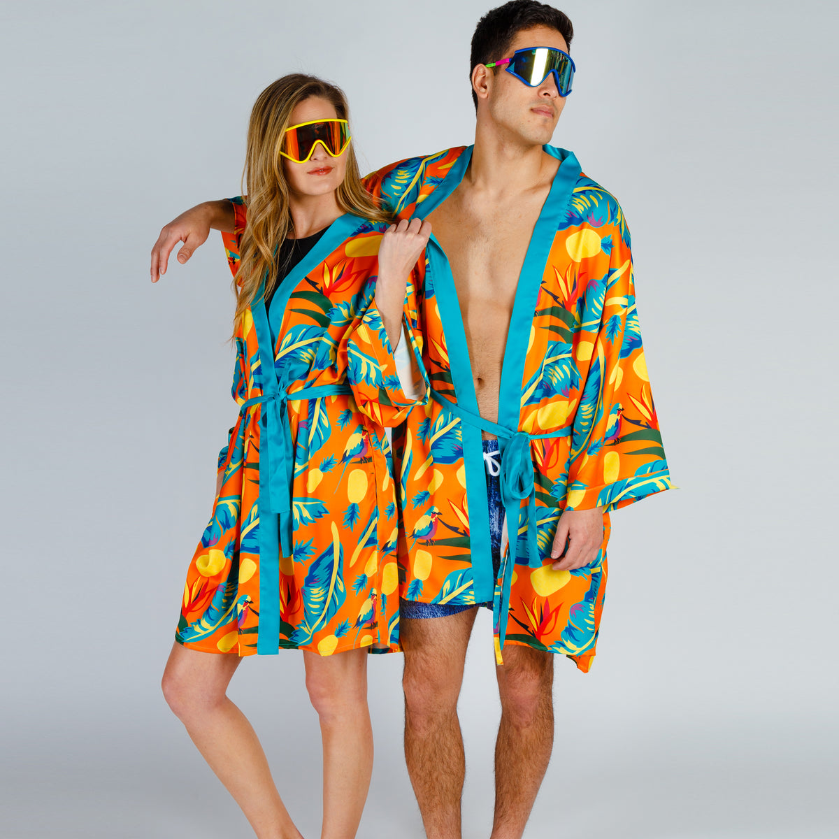 The Cruise Ship Casanova | Hawaiian Party Kimono - Shinesty