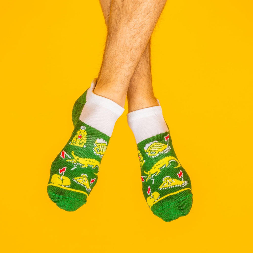 The 19th Hole | Golf Tournament Holes Heel Hammock™ Ankle Socks - Shinesty