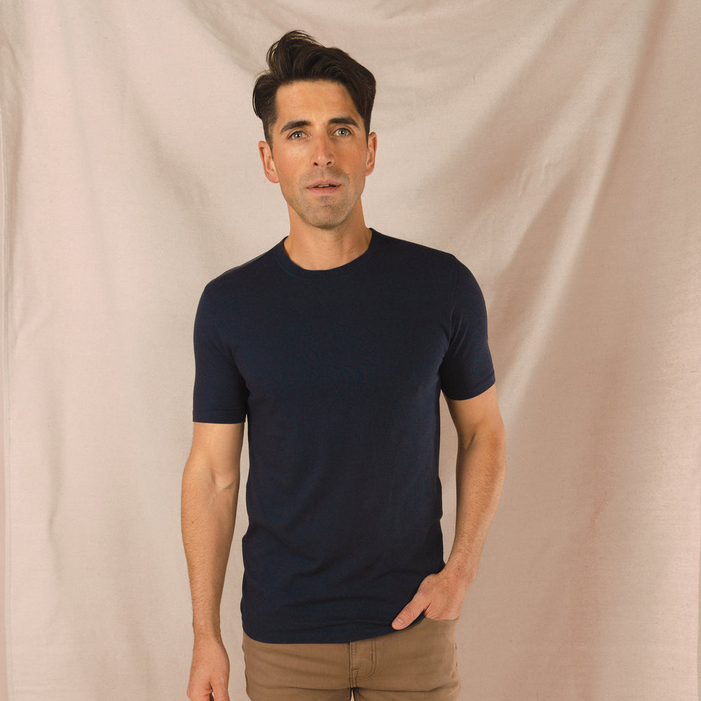 The Blues Singer | Deep Navy Everyman™ T Shirt - Shinesty