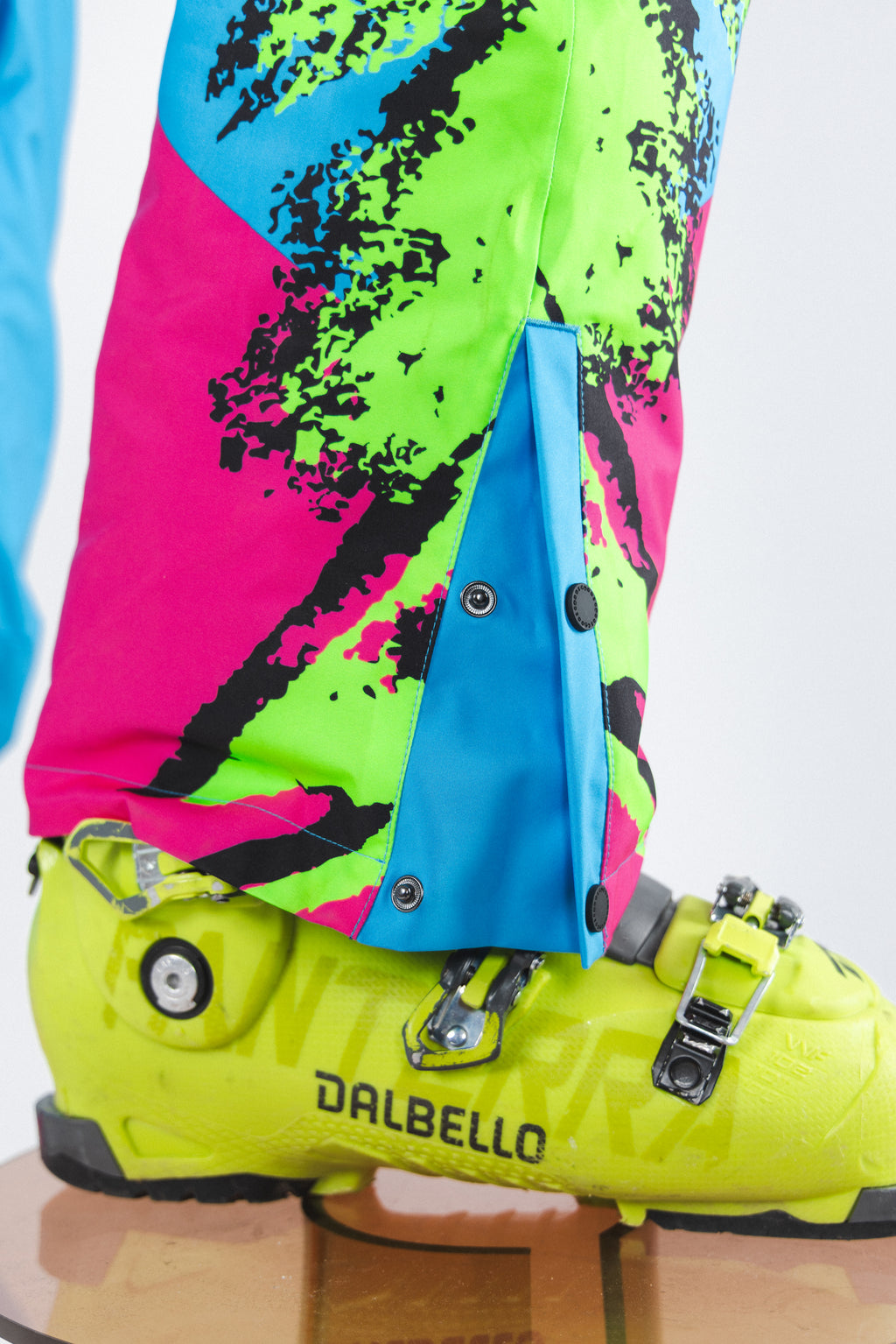 The Park Rat | Men's Neon Spray Design Retro One Piece Ski Suit - Shinesty